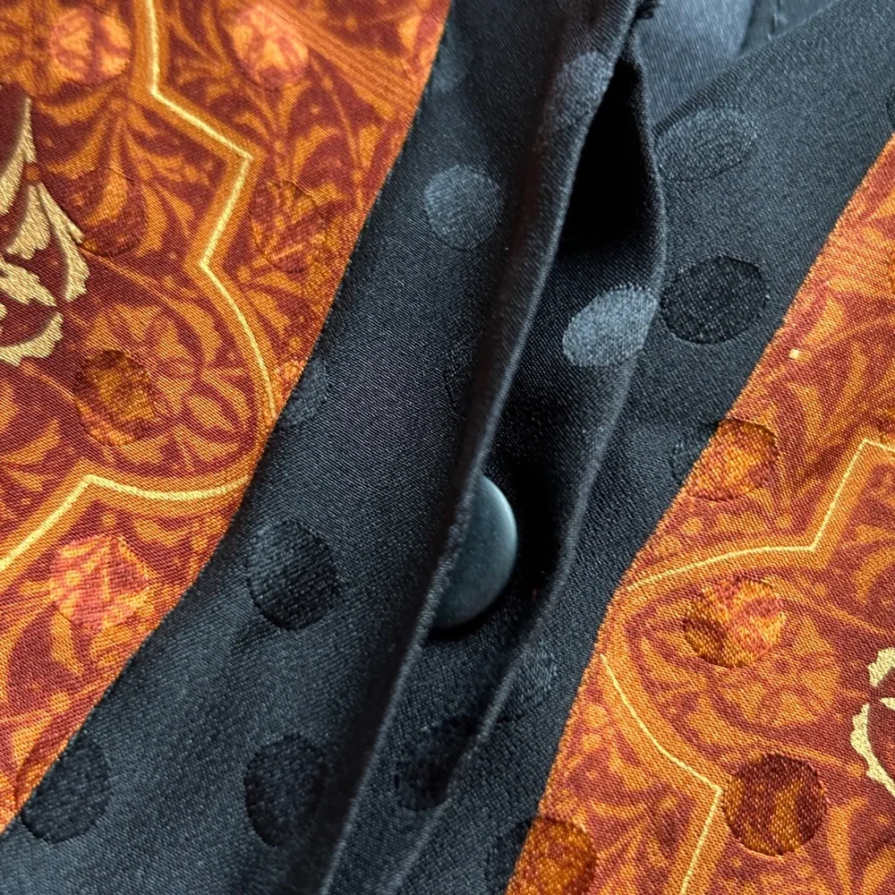 NWOT Maggy London Animal Print 
Silk Blouse Size 6 - Picture 5 of 5